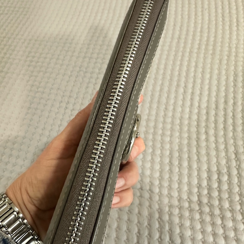 Coach Wallet - Picture 4 of 6